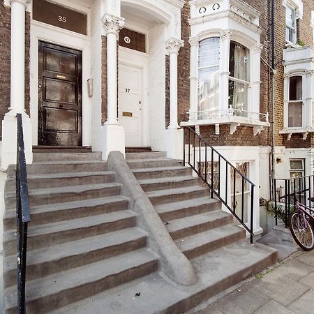 Bright Gratton Road Apartment London Exterior photo